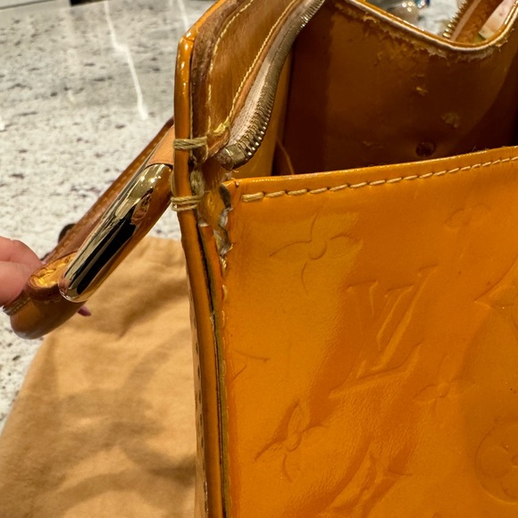 Vintage Louis Vuitton Yellow Vernis Forsythe (without scarf) - Picture 14 of 16